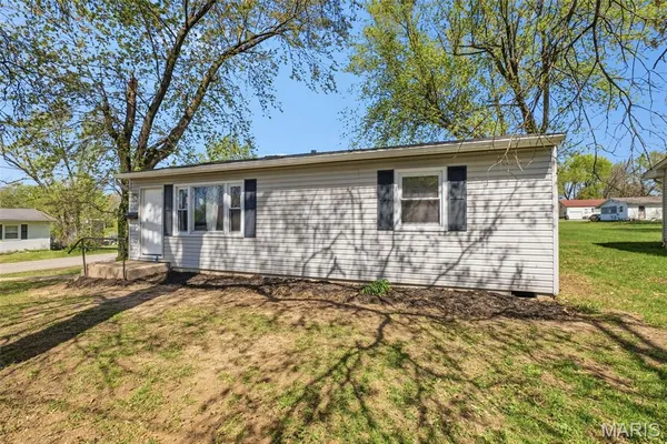 $170,000 | 121 East Pershing Street, Troy, MO 63379