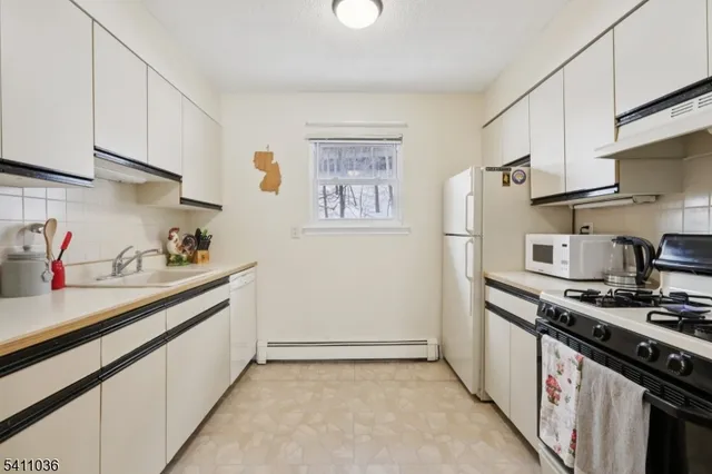 $299,000 | 35 Espy Road, Unit 5B, Caldwell, NJ 07006