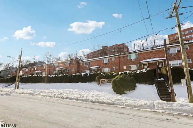 $299,000 | 35 Espy Road, Unit 5B, Caldwell, NJ 07006