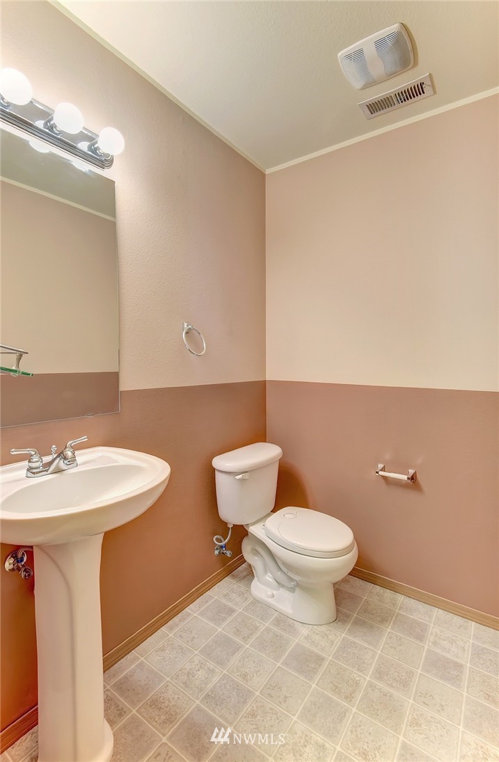 1404 175th Street Southeast Bothell, WA 98012 - Photo 3 of 14 Gallery Image 3