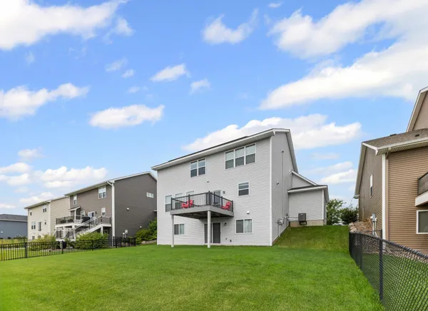 $634,900 | 9834 Glacial Valley Alcove, Woodbury, MN 55129