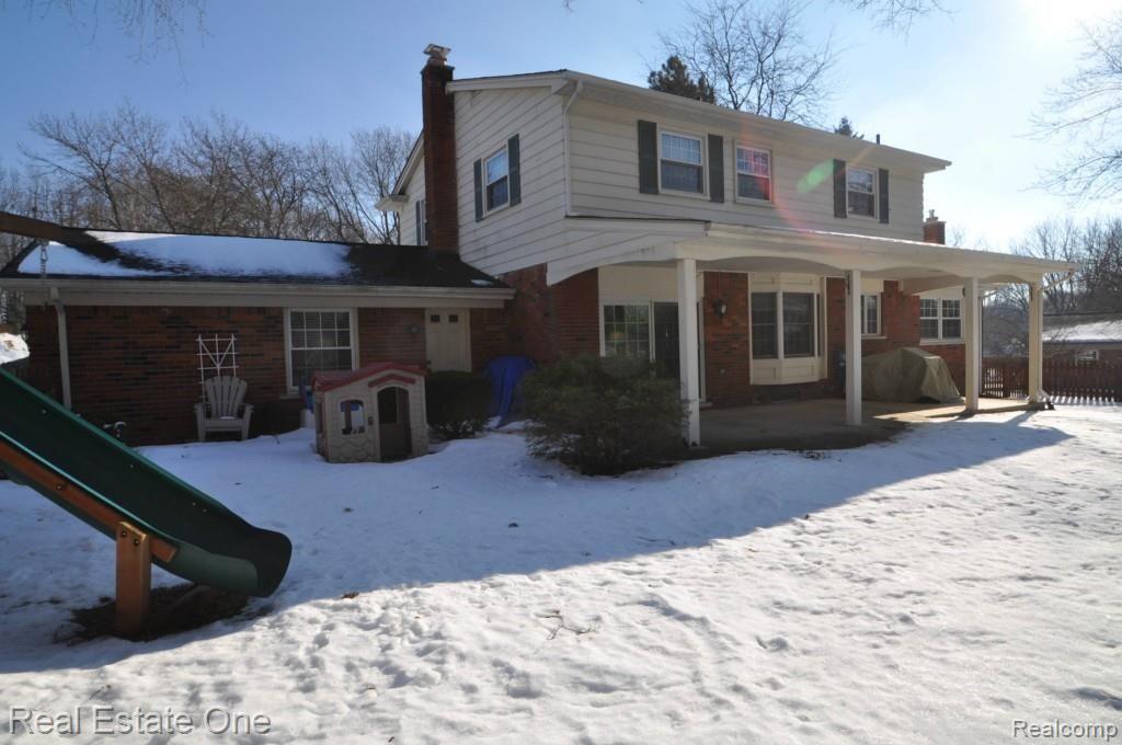 327 Shagbark Drive Rochester, MI 48309 - Photo 28 of 30 BACK OF HOUSE