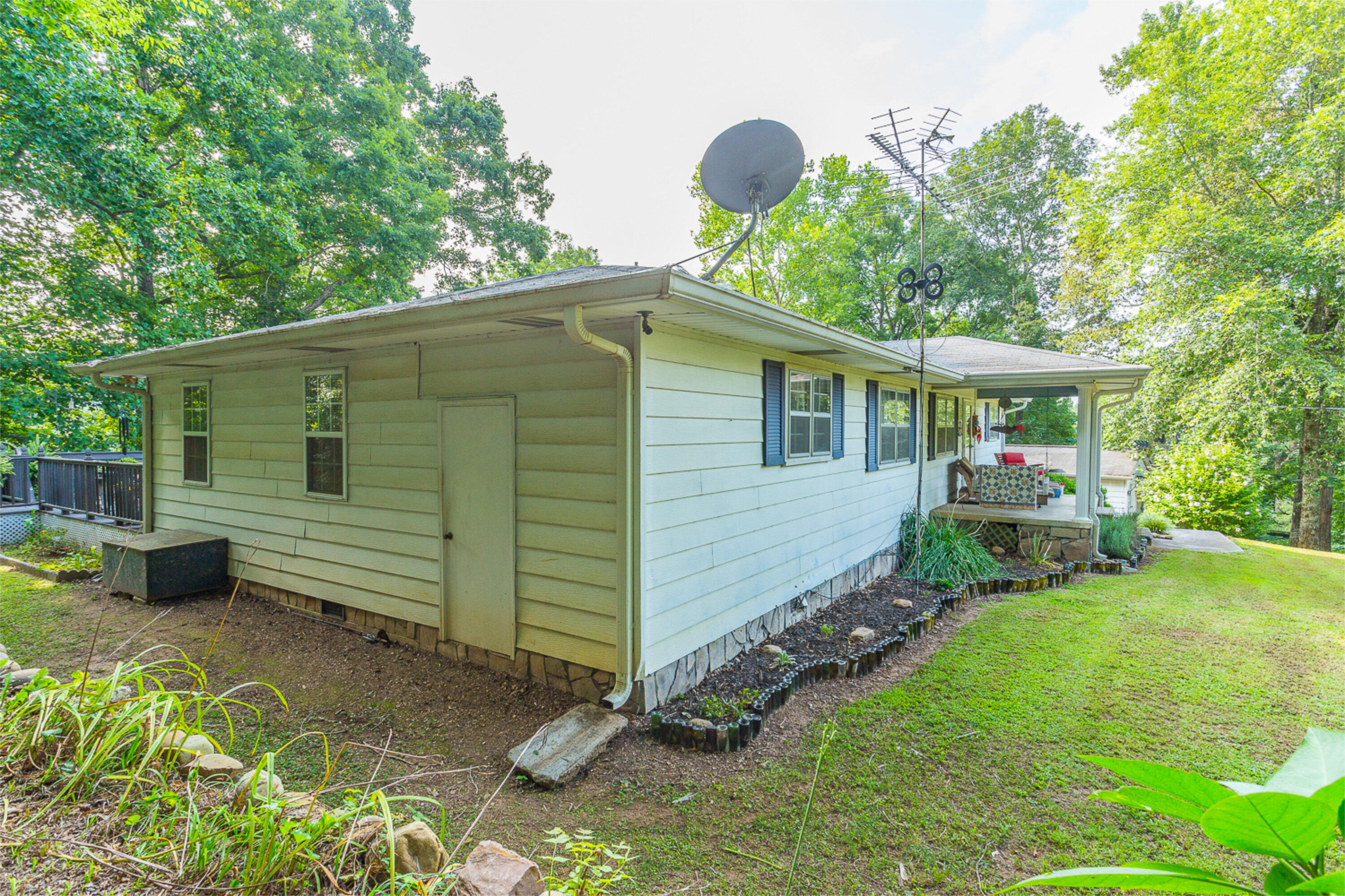 818 Spivey Road Ringgold, GA 30736 - Photo 42 of 64 818 Spivey Road HD -13