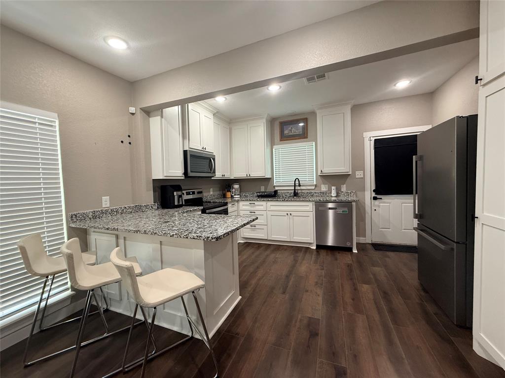 1920 South 18th Street Waco, TX 76706 - Photo 4 of 11