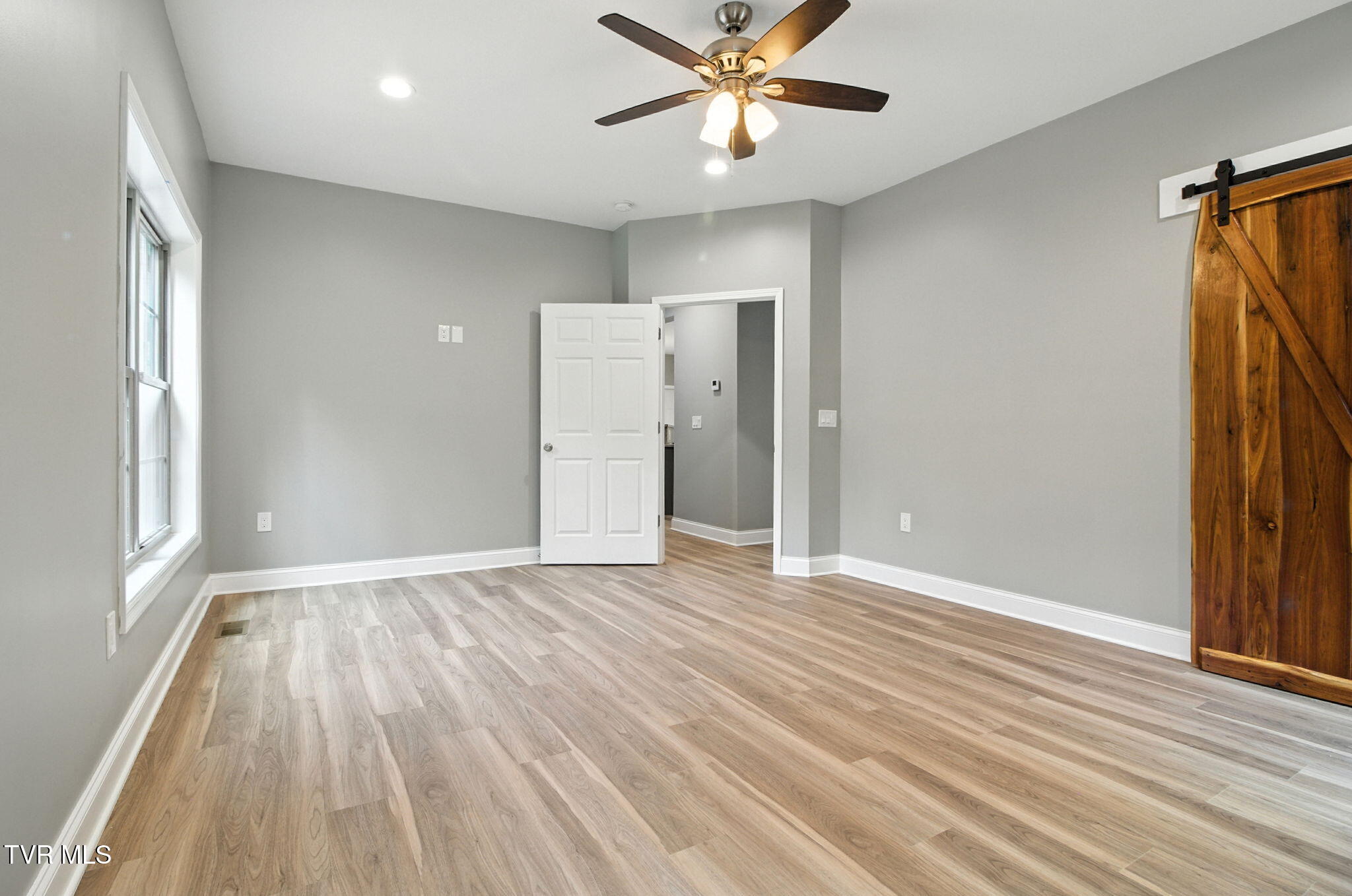 2720 Hodges Ferry Road Kodak, TN 37764 - Photo 10 of 46 29-web-or-mls-DZ3A1474