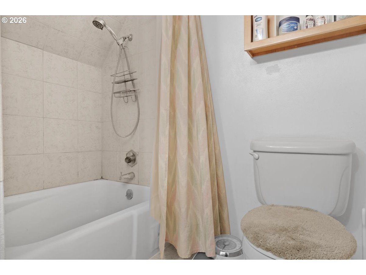5089 North Myrtle Road Myrtle Creek, OR 97457 - Photo 28 of 44 Gallery Image 28