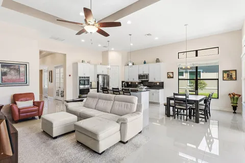 $825,000 | 11990 Kalmar Circle South, Parkland, FL 33076