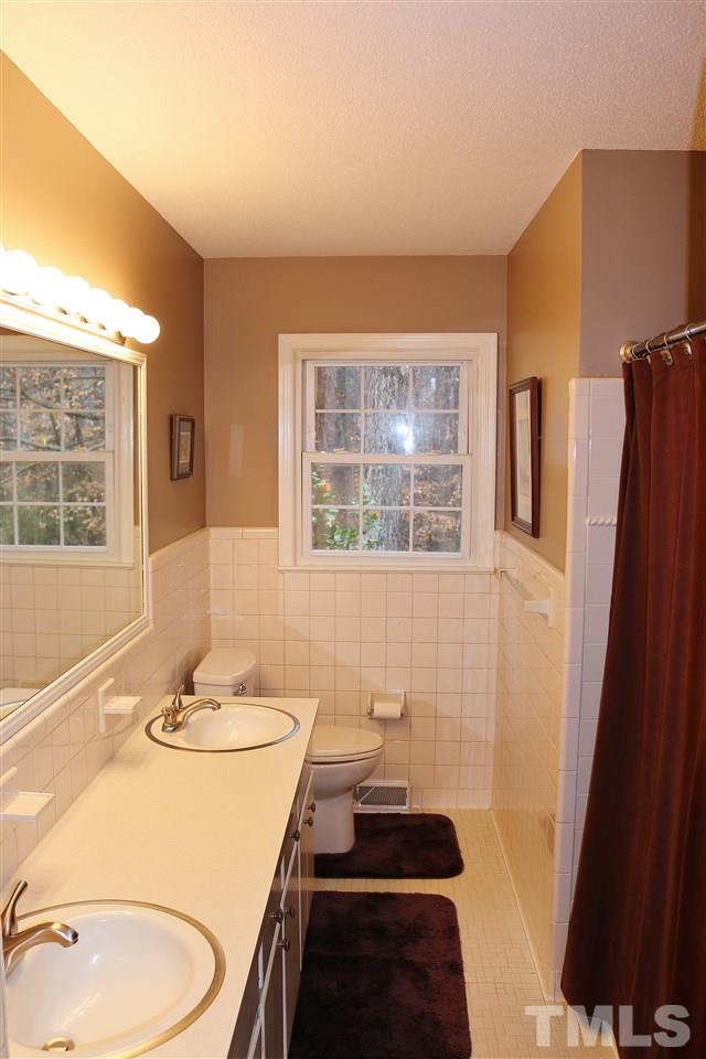 425 Oakridge Road Cary, NC 27511 - Photo 16 of 25 Gallery Image 16