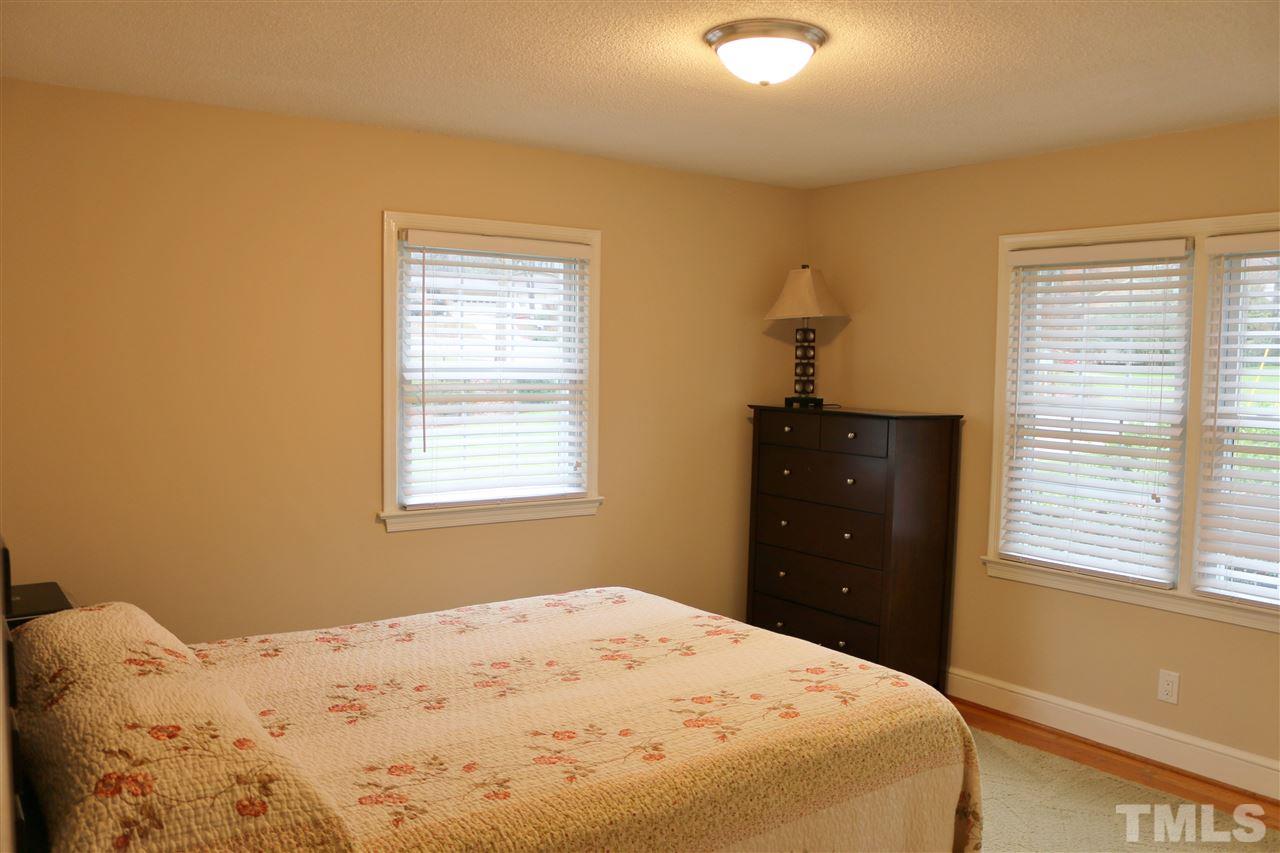 425 Oakridge Road Cary, NC 27511 - Photo 18 of 25 Gallery Image 18