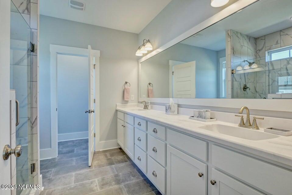 346 Lake Firefly Loop Holly Ridge, NC 28445 - Photo 23 of 46 Primary bathroom