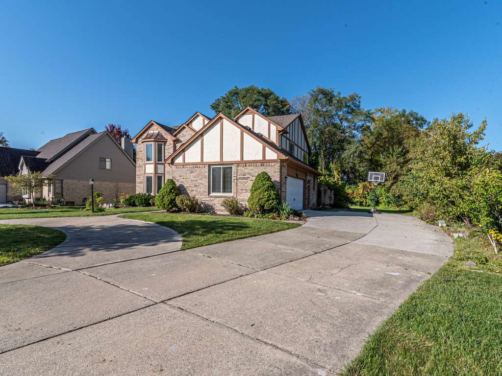 1004 Bembridge Drive Rochester Hills, MI 48307 - Photo 2 of 47
