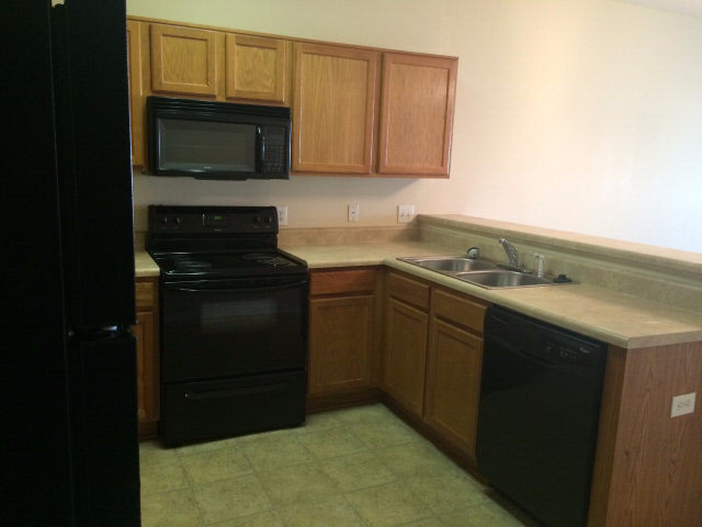 2651 South Juniper Street, Unit 1702 Foley, AL 36535 - Photo 3 of 12 KITCHEN