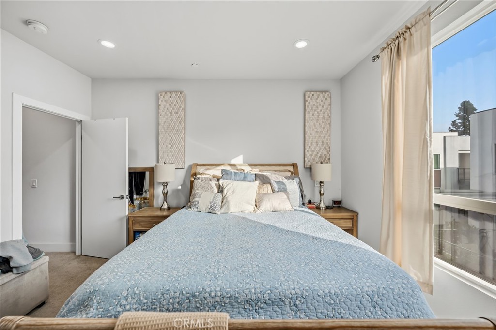 7950 Telegraph Road Downey, CA 90240 - Photo 13 of 36 Primary Bedroom