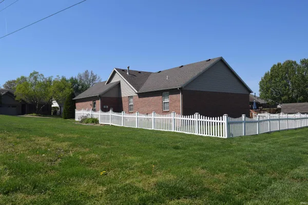 $259,900 | 4525 Sienna Court, Evansville, IN 47711