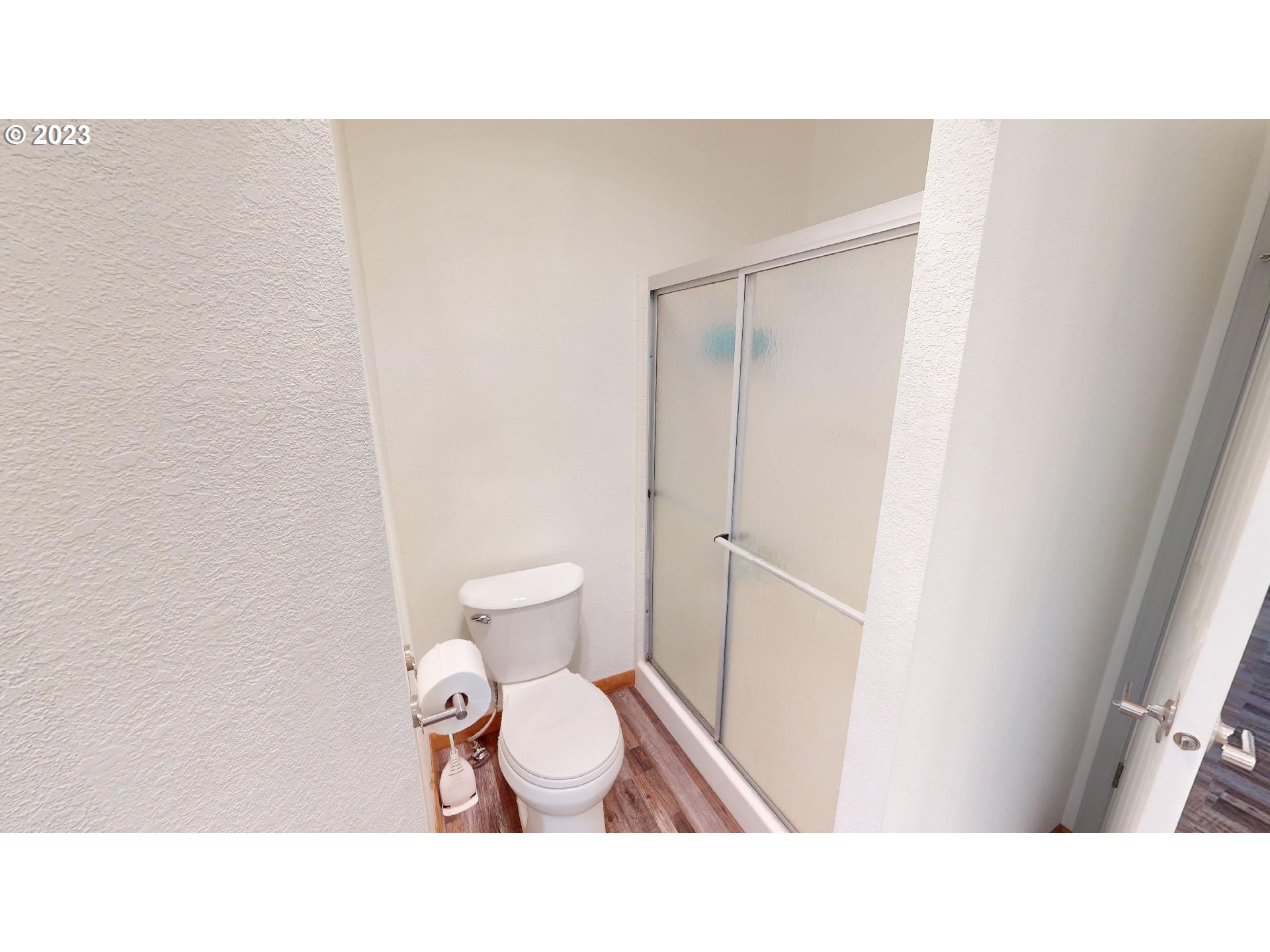 31804 Rumley Hill Road Gold Beach, OR 97444 - Photo 29 of 48 Owner's Suite Bathroom