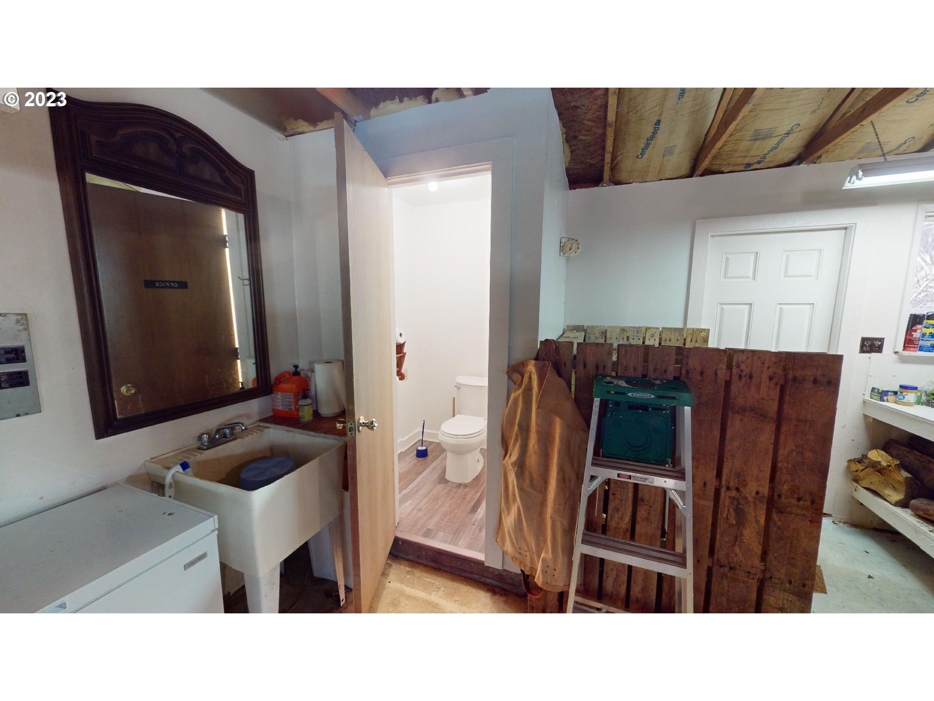 31804 Rumley Hill Road Gold Beach, OR 97444 - Photo 40 of 48 Bathroom
