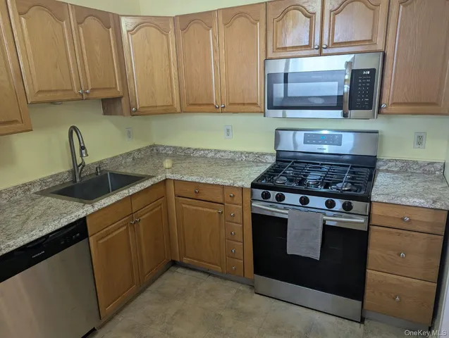 $104,000 | 325 King Street, Unit 6J, Port Chester, NY 10573