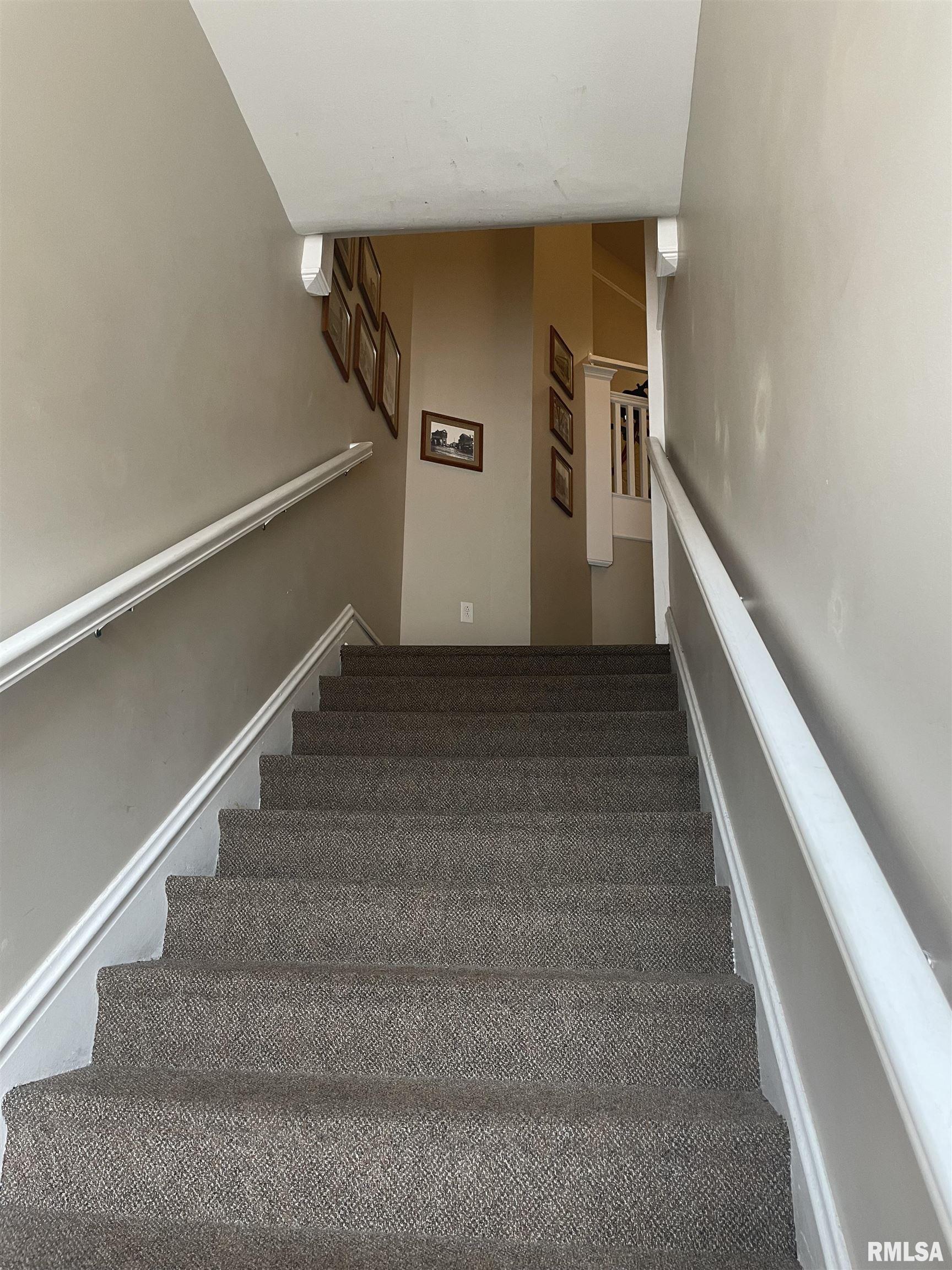 730 Main Street, Unit 201 Peoria, IL 61602 - Photo 4 of 17