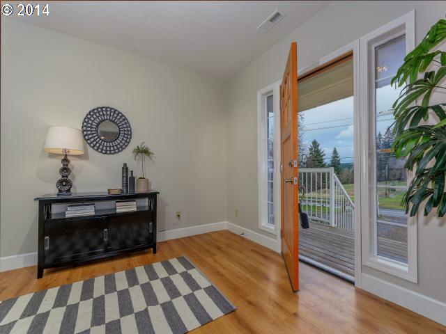 16747 South Hattan Road Oregon City, OR 97045 - Photo 3 of 16 Gallery Image 3