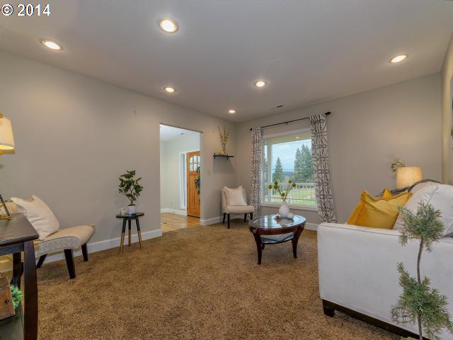 16747 South Hattan Road Oregon City, OR 97045 - Photo 4 of 16 Gallery Image 4
