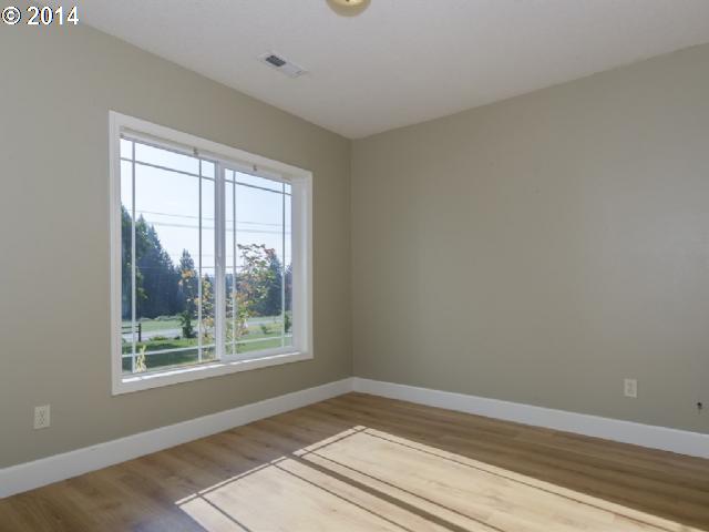 16747 South Hattan Road Oregon City, OR 97045 - Photo 9 of 16 Gallery Image 9