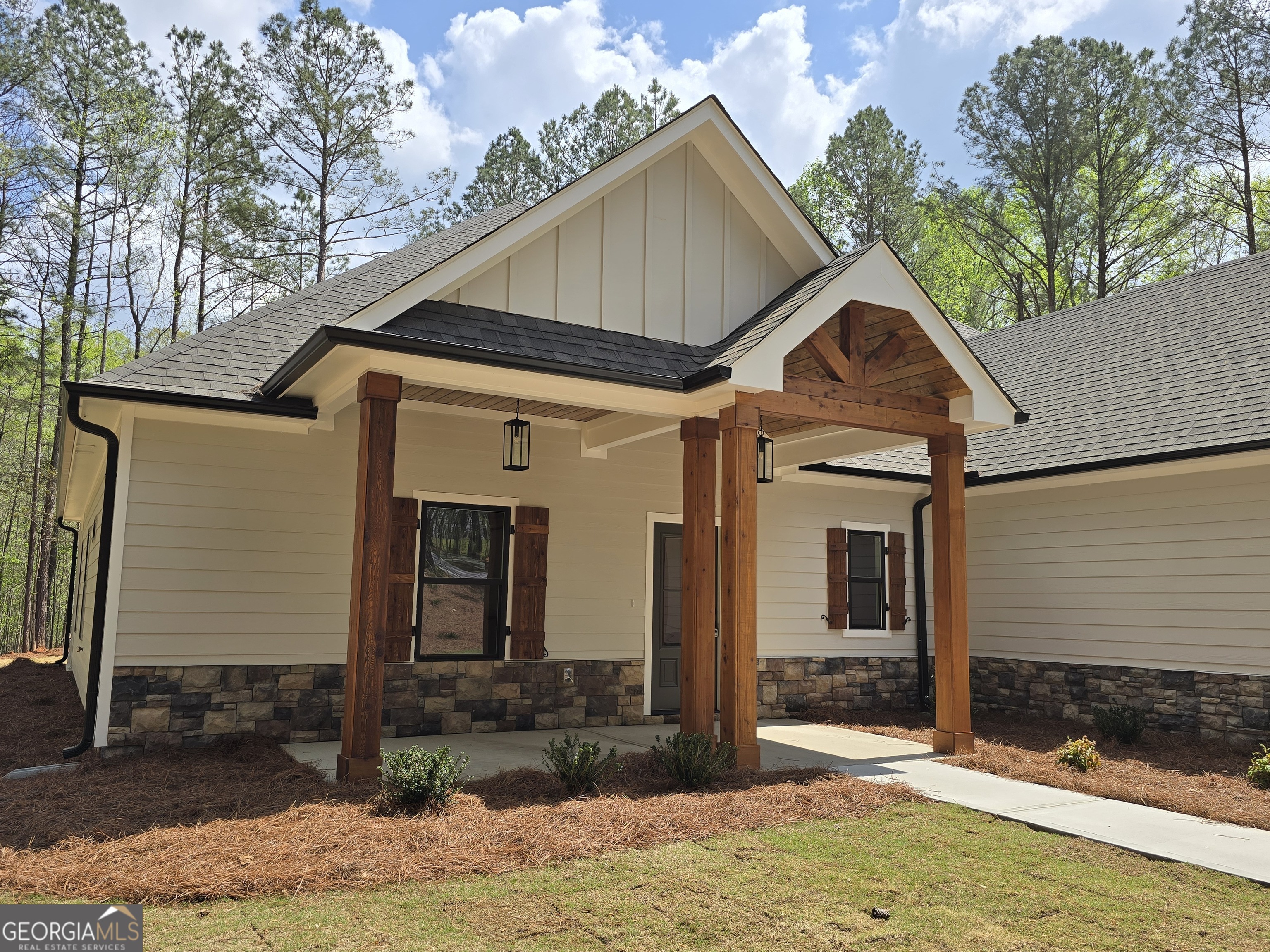1620 Bar J Road Temple, GA 30179 - Photo 4 of 54 a front view of a house with garden
