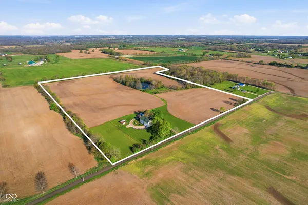 $695,000 | 8025 North County Road 500 East, Mooreland, IN 47360