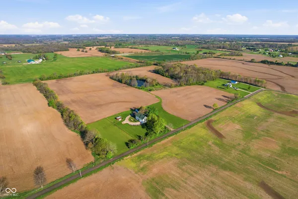$695,000 | 8025 North County Road 500 East, Mooreland, IN 47360