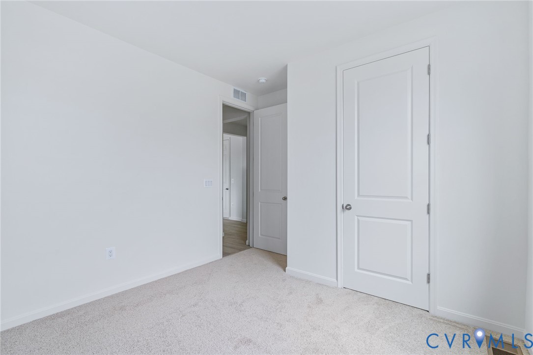 308 Kennington Road Aylett, VA 23009 - Photo 7 of 48