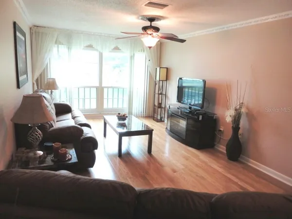 $1,795 | 2700 Bayshore Boulevard, Unit 2205, Dunedin, FL 34698