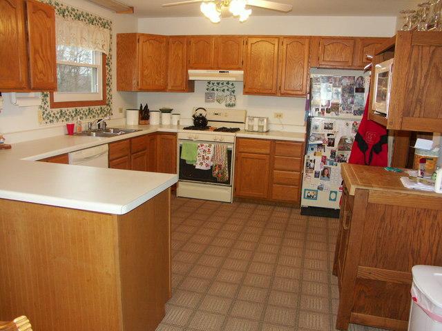 1078 North 2803rd Road Utica, IL 61373 - Photo 3 of 24