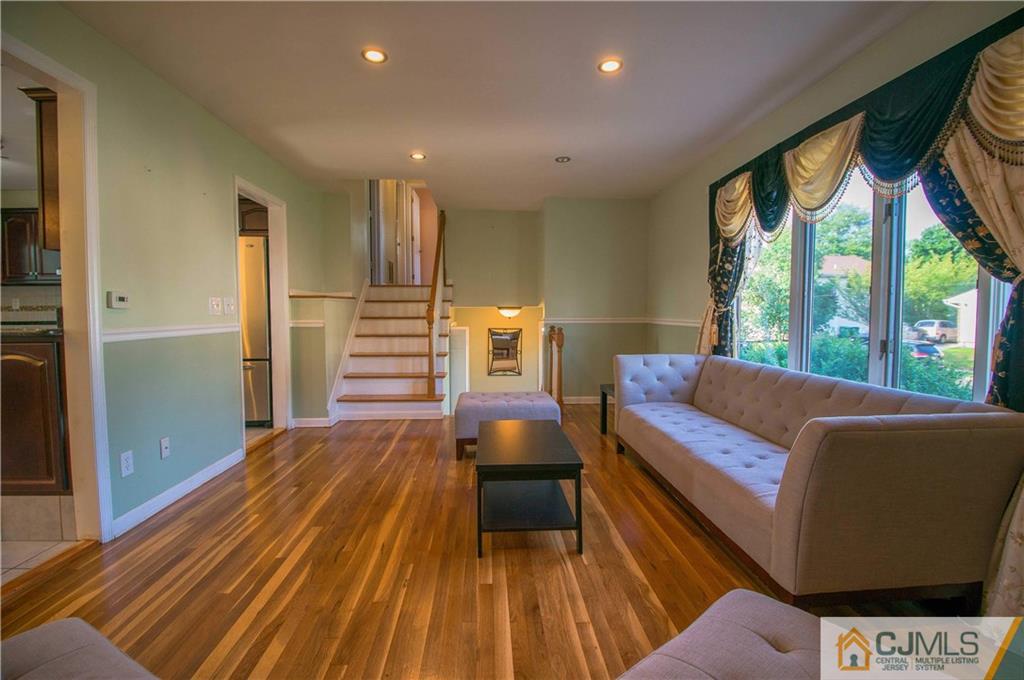 72 Rieder Road Edison, NJ 08817 - Photo 3 of 20 Gallery Image 3