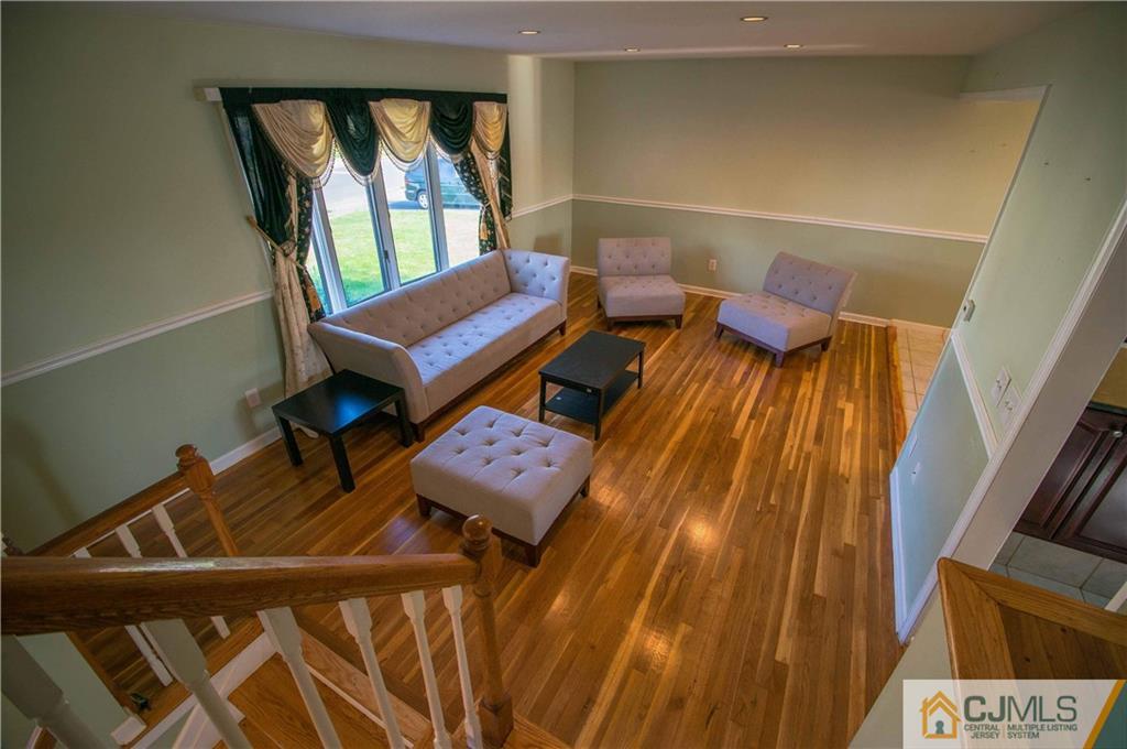 72 Rieder Road Edison, NJ 08817 - Photo 4 of 20 Gallery Image 4