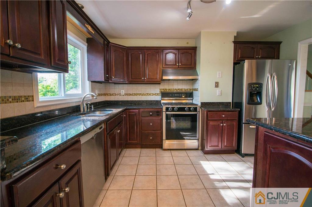 72 Rieder Road Edison, NJ 08817 - Photo 5 of 20 Gallery Image 5