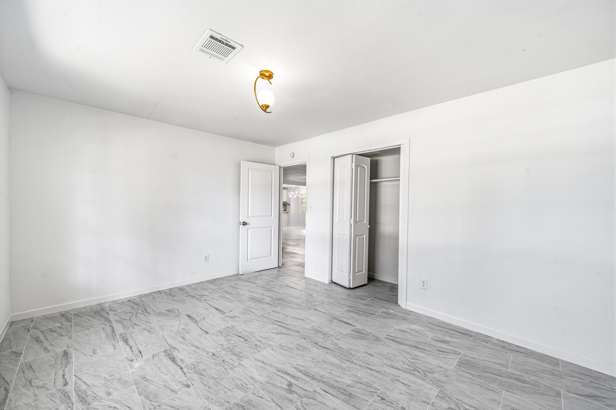111 Princess Drive Houston, TX 77034 - Photo 9 of 30 a view of an empty room