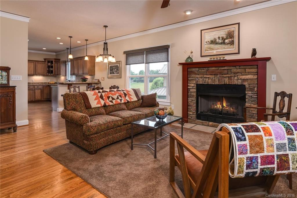 156 Pickens Road Weaverville, NC 28787 - Photo 4 of 24 Gallery Image 4