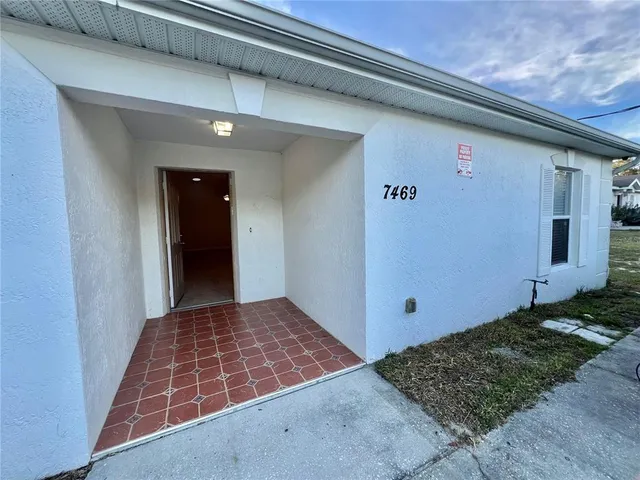 $1,595 | 7469 Pond Circle, Spring Hill, FL 34606