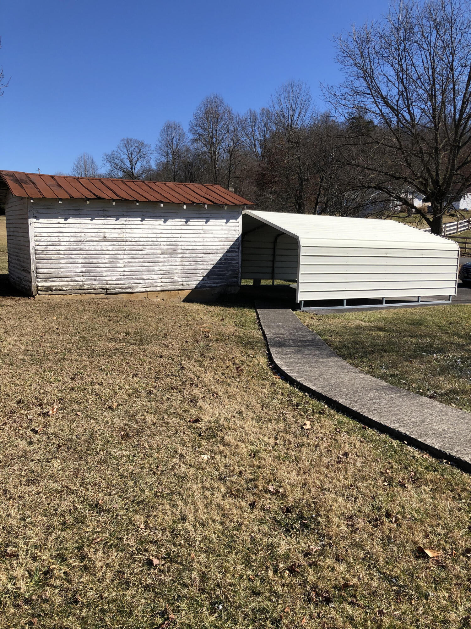 1765 Highway 93 Fall Branch, TN 37656 - Photo 52 of 60 Carport