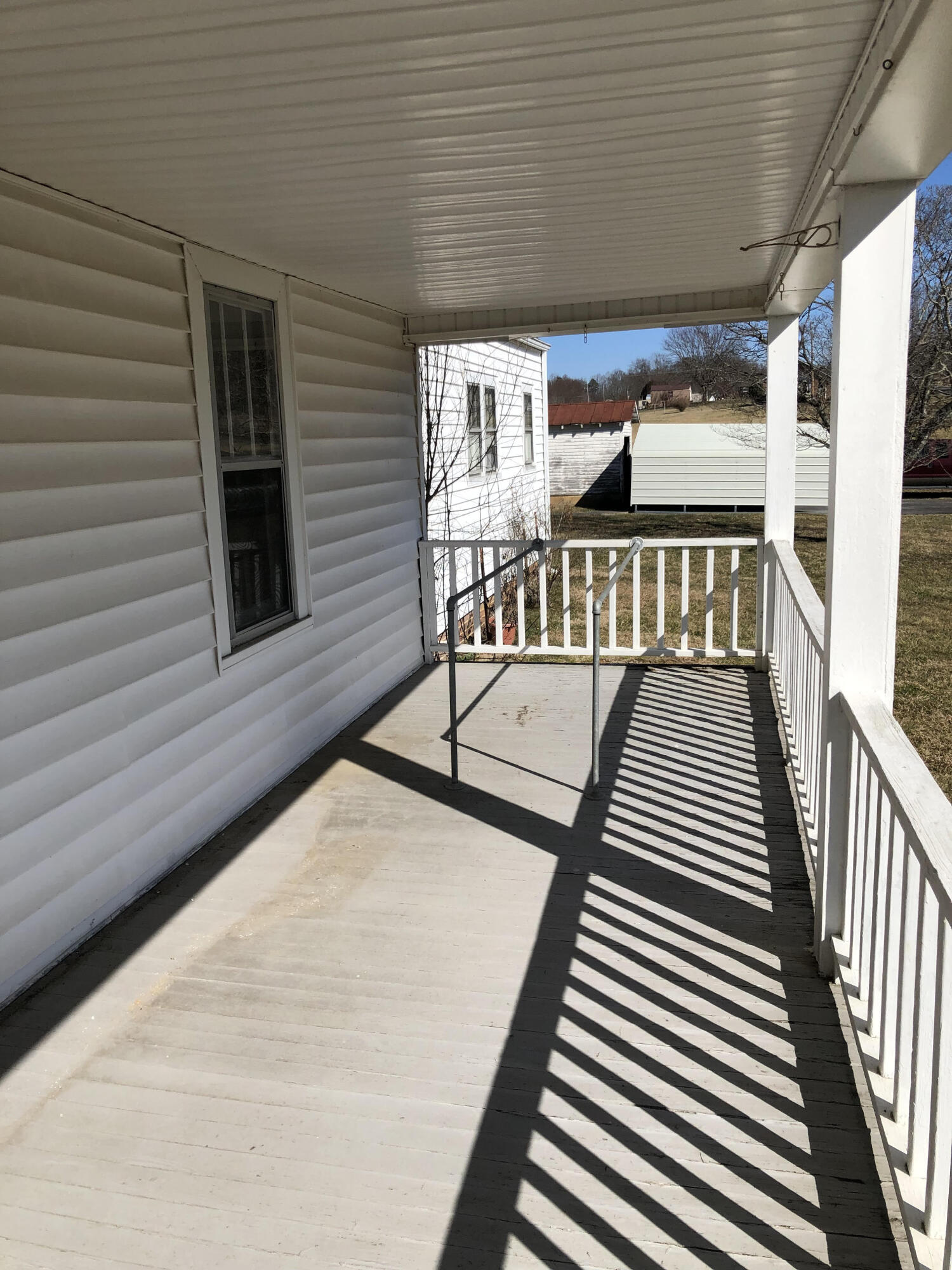 1765 Highway 93 Fall Branch, TN 37656 - Photo 10 of 60 Porch