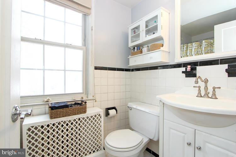 8329 Grubb Road, Unit G101 Silver Spring, MD 20910 - Photo 15 of 17 Bath