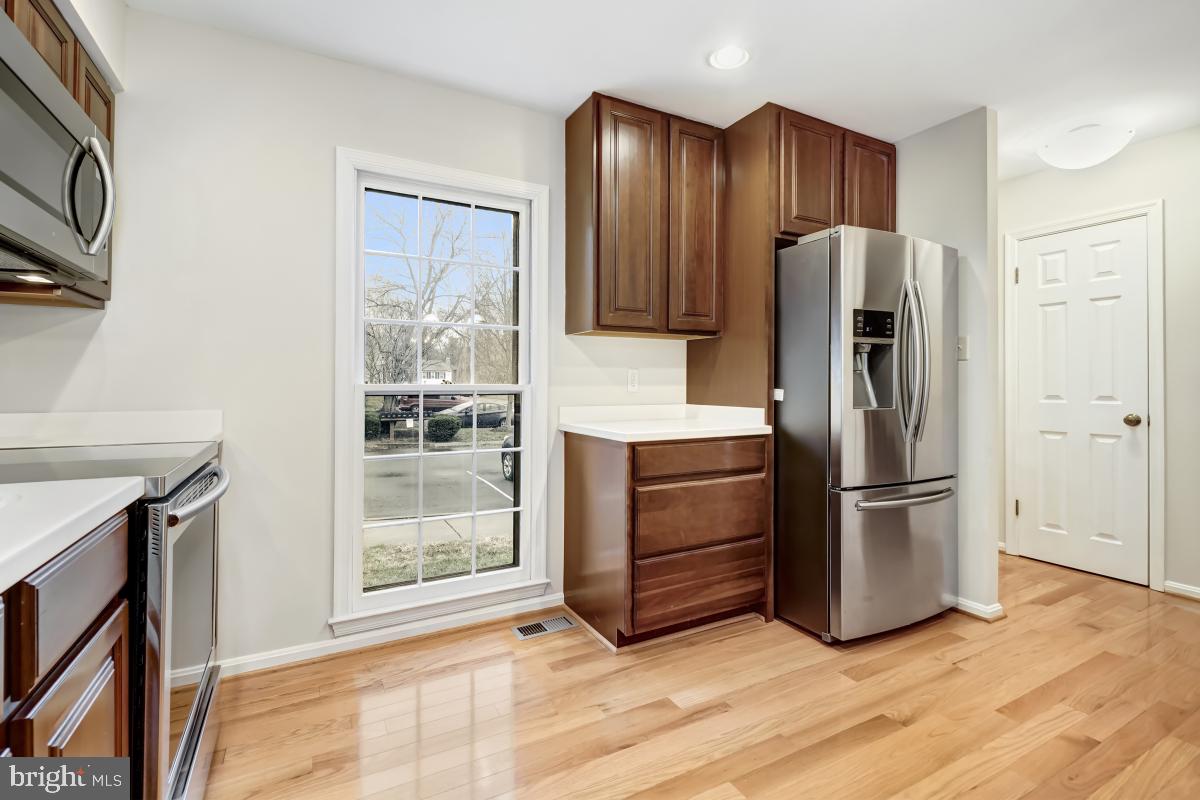 2167 Greenkeepers Court Reston, VA 20191 - Photo 11 of 51 Gallery Image 11