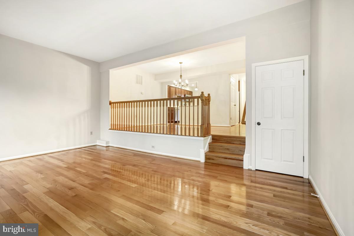 2167 Greenkeepers Court Reston, VA 20191 - Photo 21 of 51 Gorgeous Hardwood Floors!