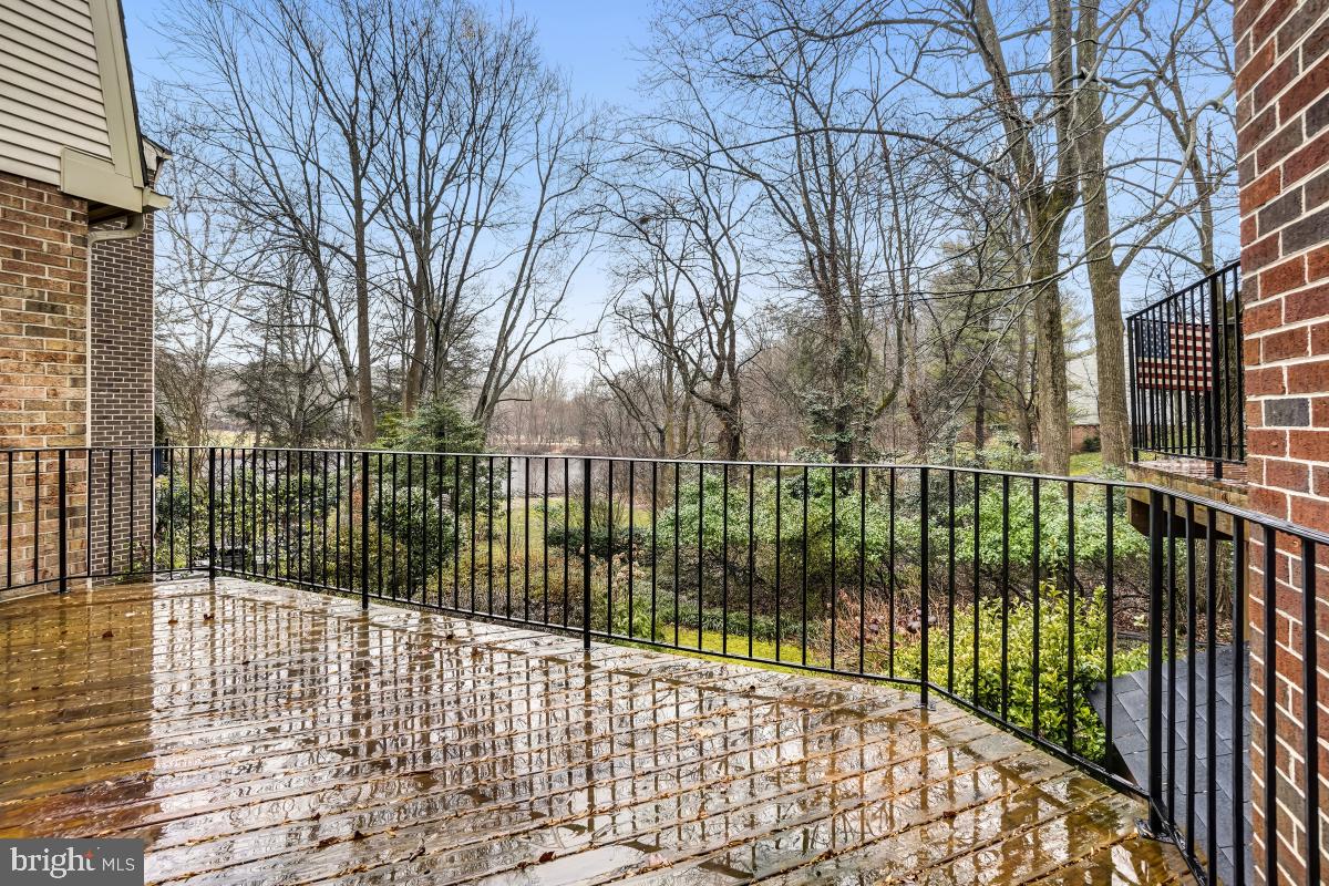 2167 Greenkeepers Court Reston, VA 20191 - Photo 26 of 51 Private Views