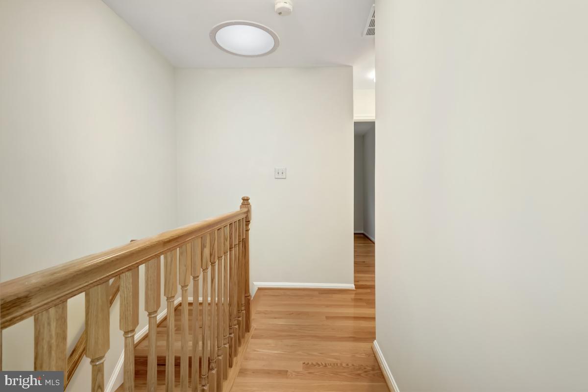 2167 Greenkeepers Court Reston, VA 20191 - Photo 30 of 51 Solar Tube Upstairs