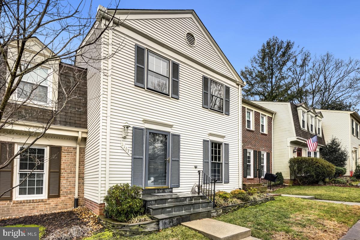 2167 Greenkeepers Court Reston, VA 20191 - Photo 4 of 51 Gallery Image 4