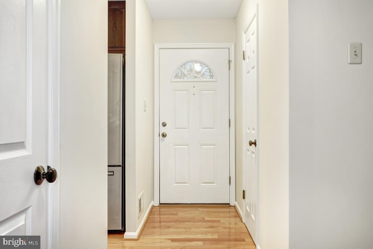 2167 Greenkeepers Court Reston, VA 20191 - Photo 6 of 51 Gallery Image 6