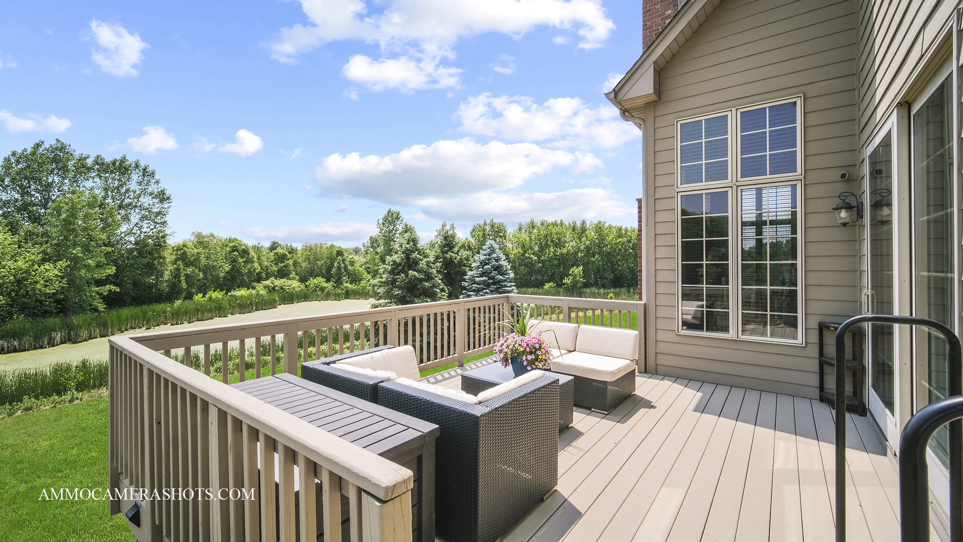 39W555 Walt Whitman Road St. Charles, IL 60175 - Photo 47 of 52 a view of an outdoor space with seating