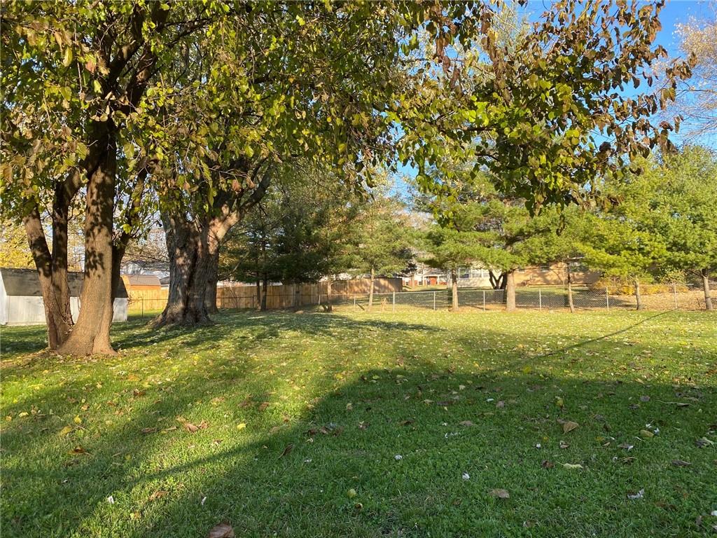 902 North Nursery Road Anderson, IN 46012 - Photo 7 of 37