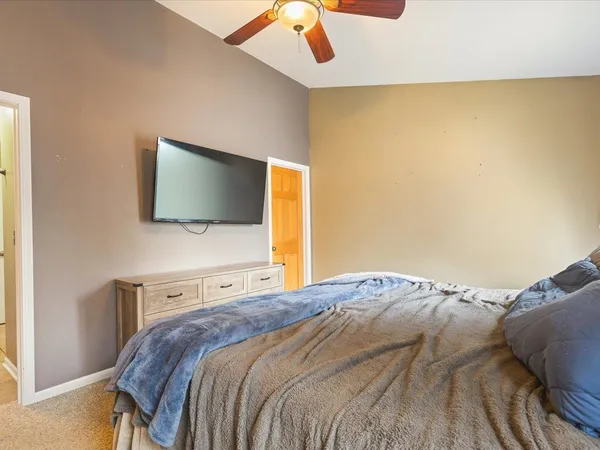 $185,000 | 207 Coronado Boulevard, Loves Park, IL 61111