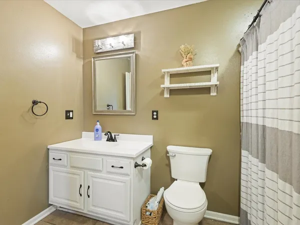 $185,000 | 207 Coronado Boulevard, Loves Park, IL 61111
